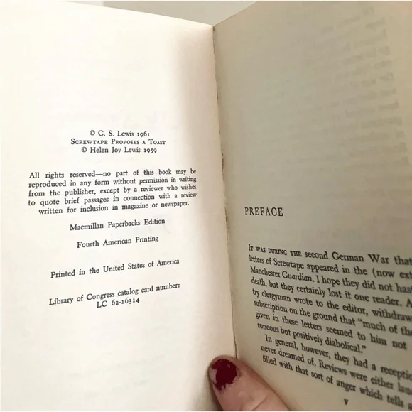 💥 VTG 1961 “The Screwtape Letters” by C.S. Lewis - Picture 5 of 6